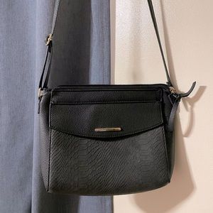 Women’s black every day crossbody bag